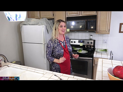 ❤️ A madrasta o ordenha na cozinha antes de sua data ❤ Sexo vídeo em pt-br.porn-list.ru ❤